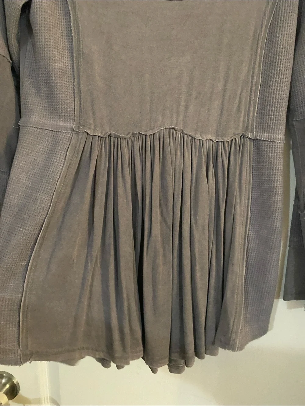 POL Gray Scoop Neck Top - Picture 5 of 6